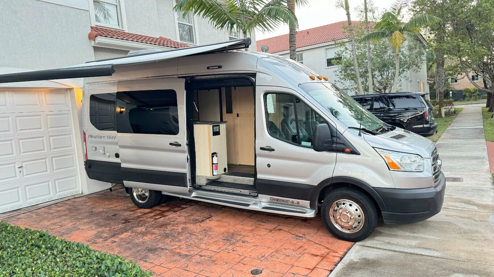 Pleasure-Way, Ontour 2.2,  Class B, 2020  gas 2.2, Like NEW