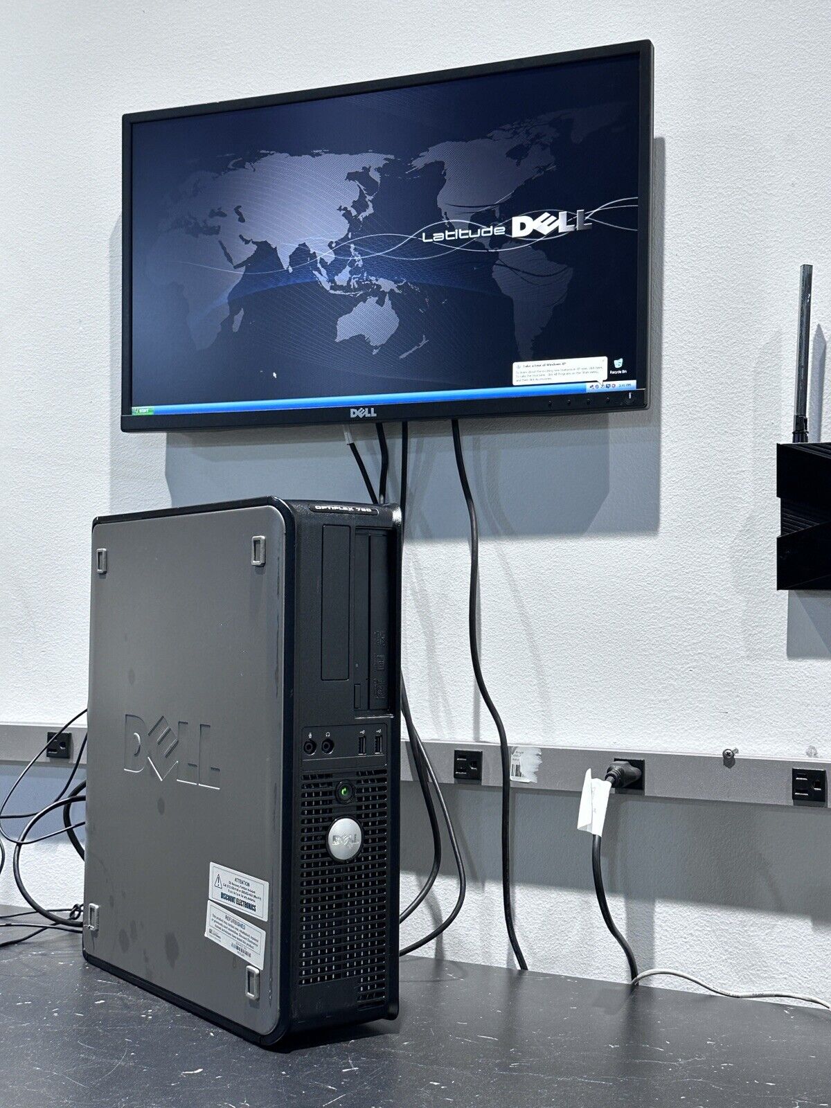 Dell OptiPlex 780 DT Windows XP Pro SP3 32-Bit | SERIAL+PARALLEL 3.0GHz 4GB 160G