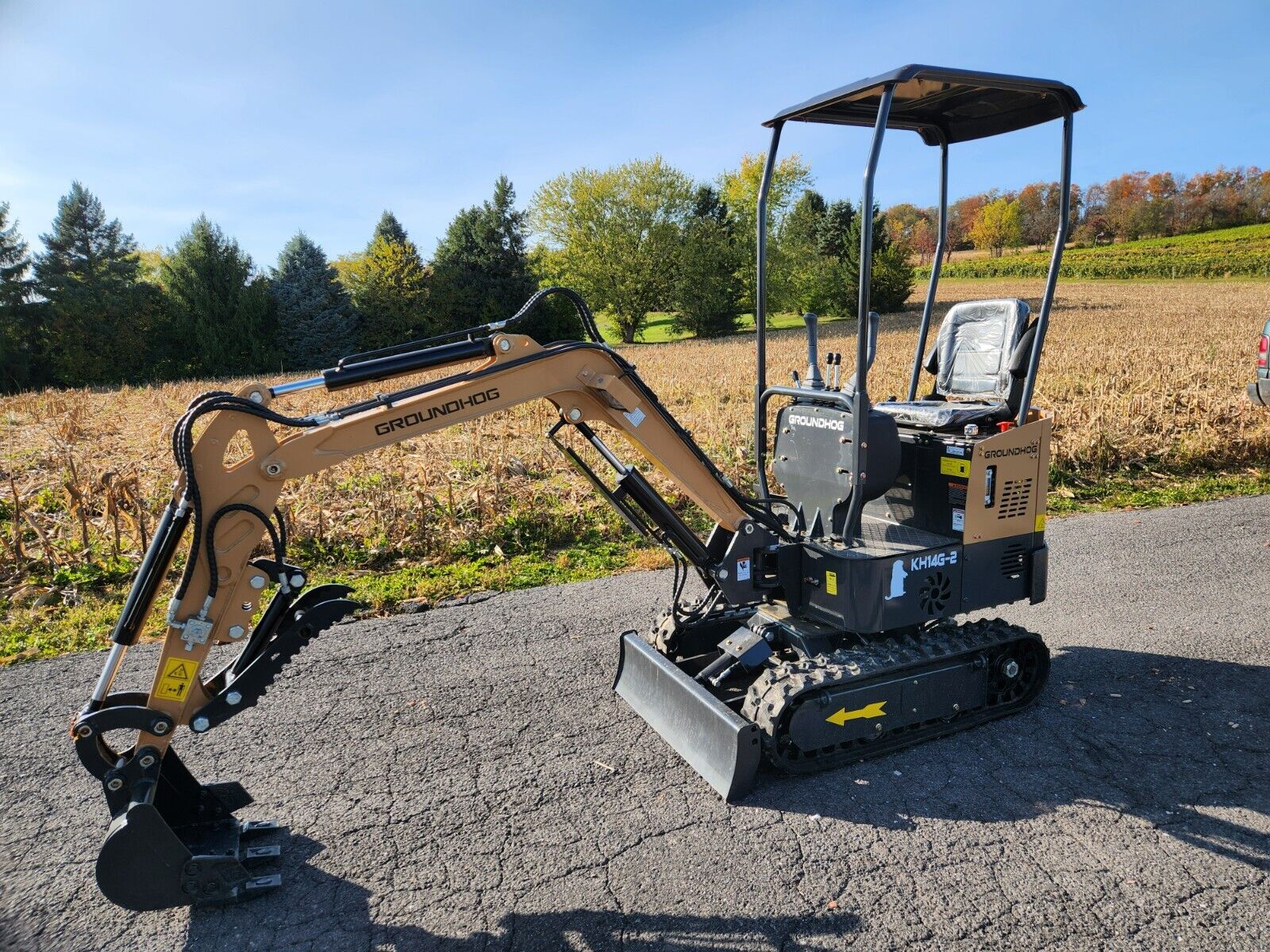 GroundHog KH14G-2 mini track excavator, Caterplillar, Kubota, Gehl, Takeuchi