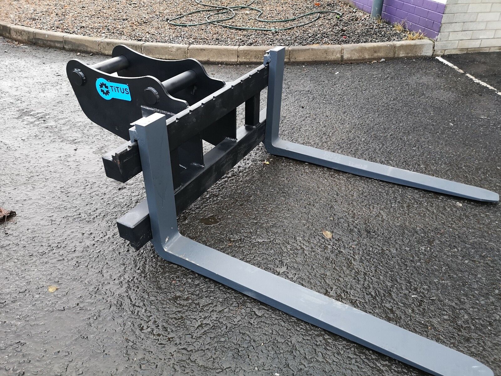 12-14 Ton Titus Excavator Pallet Forks Digger Forks Attachment 12-14 Ton Titus Excavator Pallet Forks Digger Forks Attachment