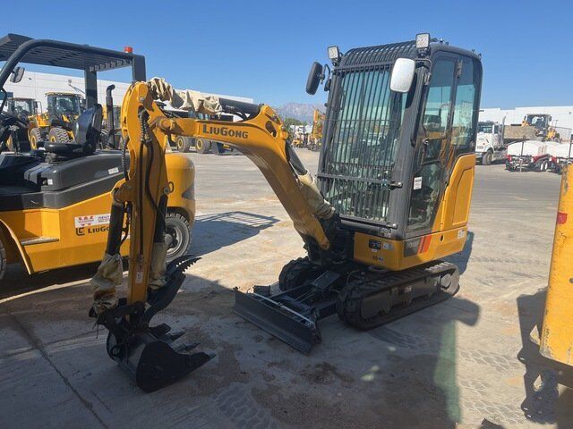 2022 LiuGong 9018F Mini Excavator w Thumb Yanmar # 4257