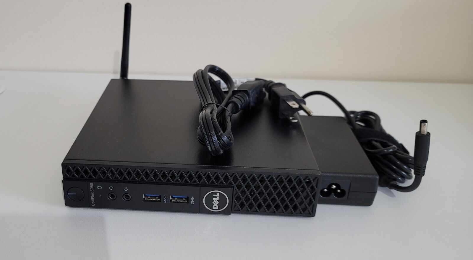 Dell OptiPlex 3050 Micro Intel i3-7100T 8GB RAM, 500GB SSD WINDOWS 10 PRO WiFi