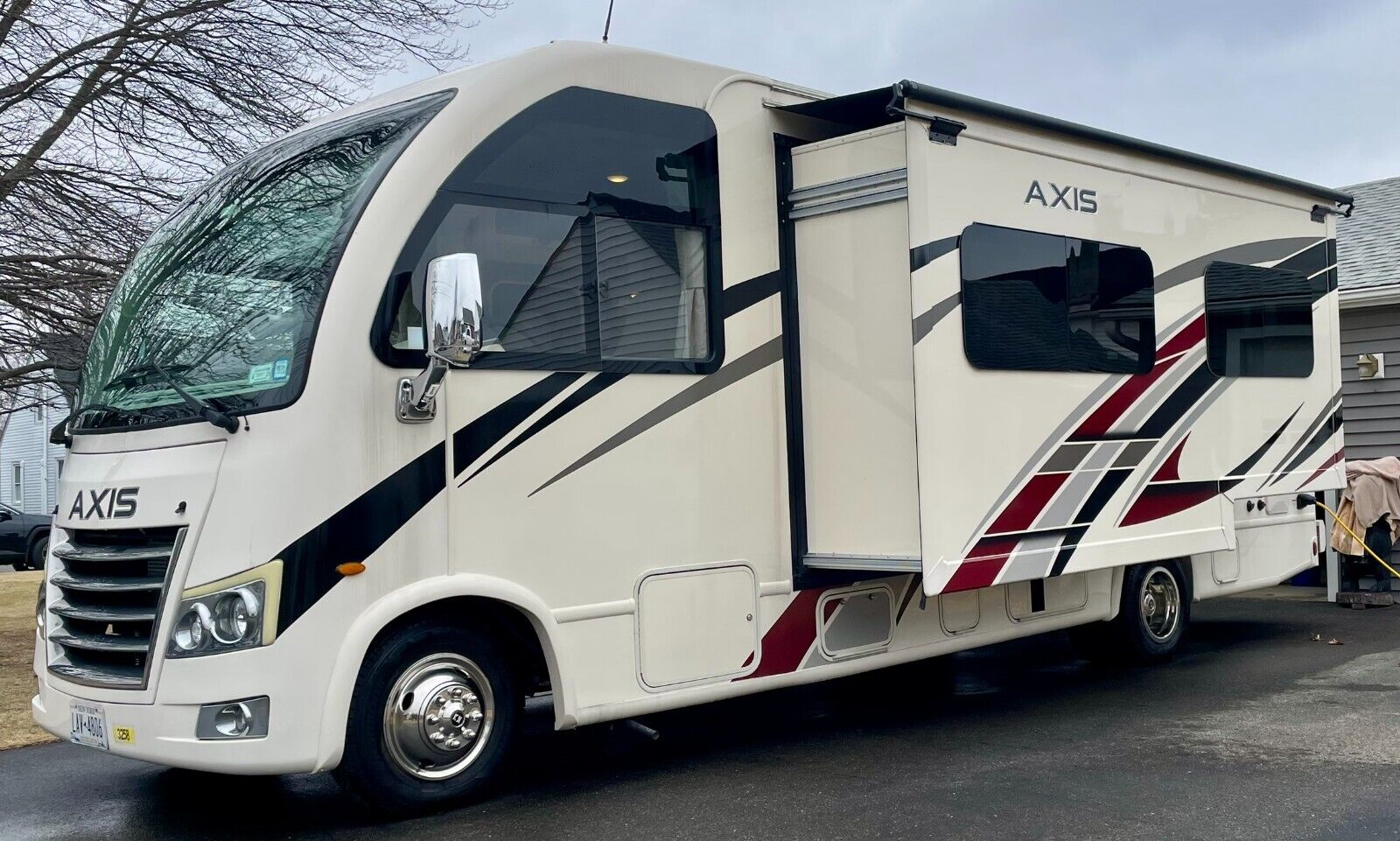 Brand New 2023 Thor Motor Coach Axis 24.4
