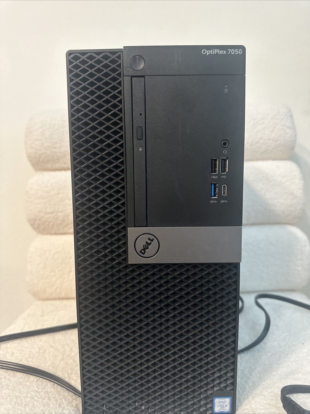 Dell OptiPlex 7050 tower Desktop  Windows 10- 16GB