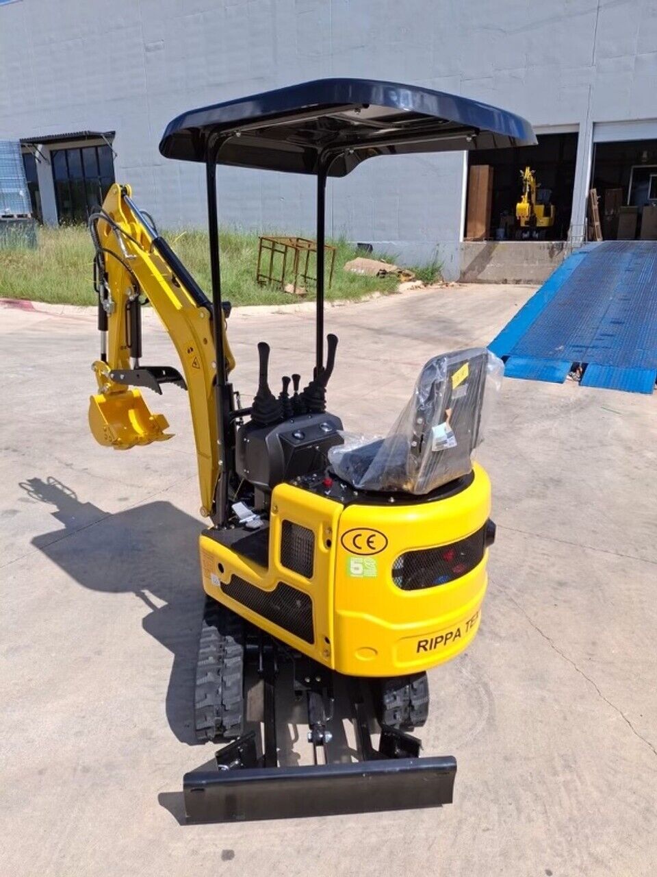 New Rippa 319 Excavator Canopy, Kubota Diesel, Telescopic Track, Swing Boom New Rippa 319 Excavator Canopy, Kubota Diesel, Telescopic Track, Swing Boom