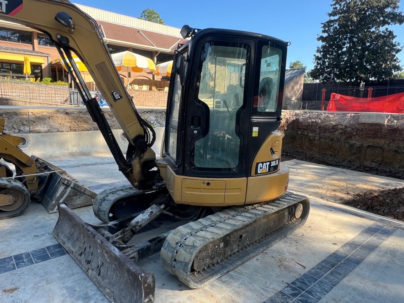 Cat excavator 305.5e