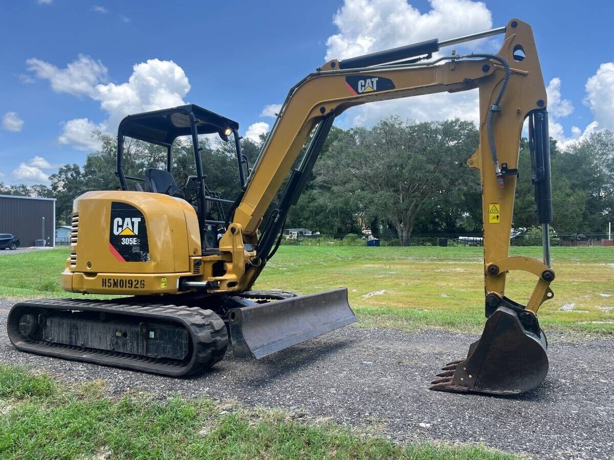 CATERPILLAR 305E2 CR MINI EXCAVATOR!