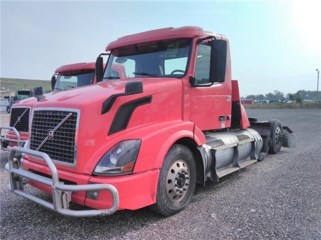 2016 VOLVO VNL Day Cab