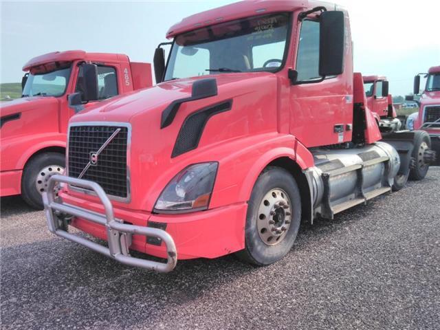 2016 VOLVO VNL Day Cab