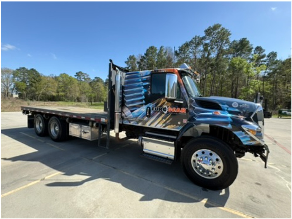 INTERNATIONAL HV 607 SEMI 13 Speed 8.9 L CUMMINS