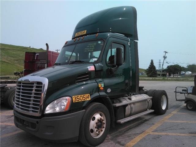 2016 FREIGHTLINER CASCADIA 113