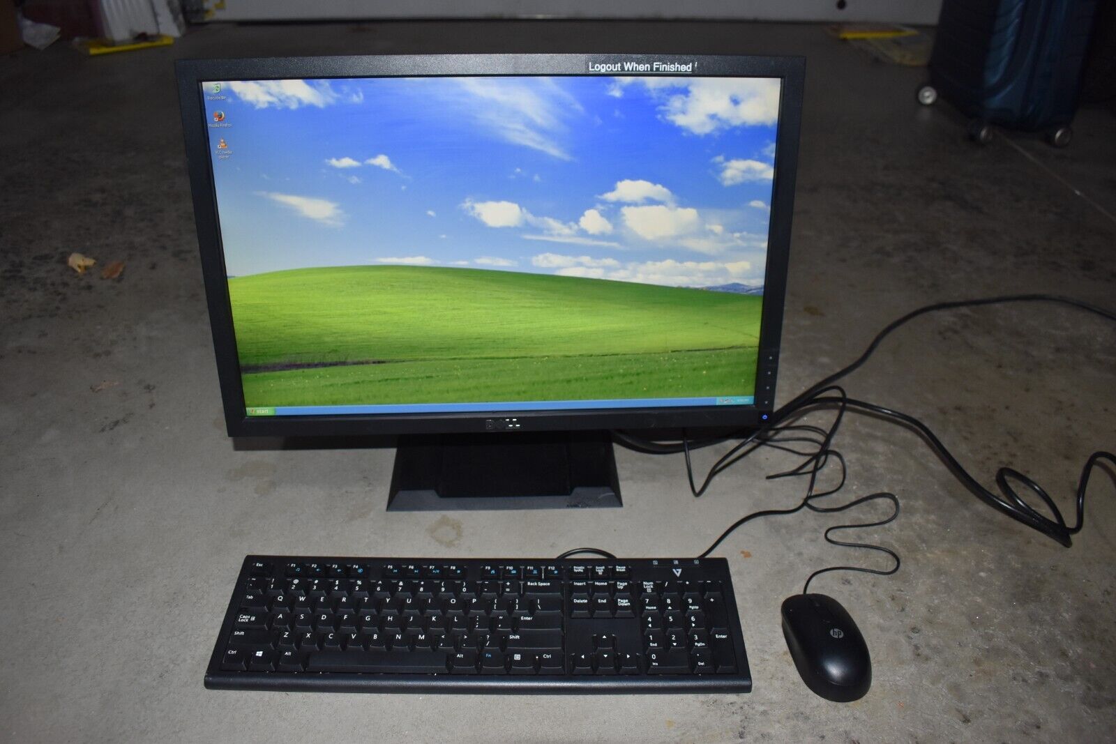 Dell Optiplex 960 Core 2 Quad Q9550 4GB 500GB HD Windows XP Pro 22″ LCD Monitor