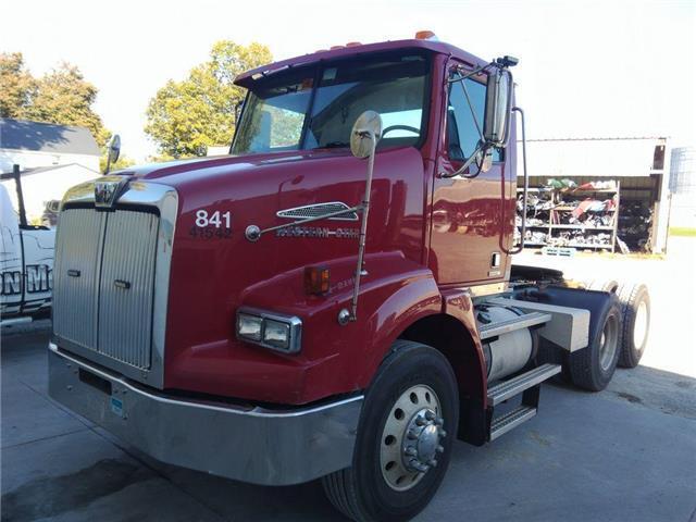 2016 WESTERN STAR