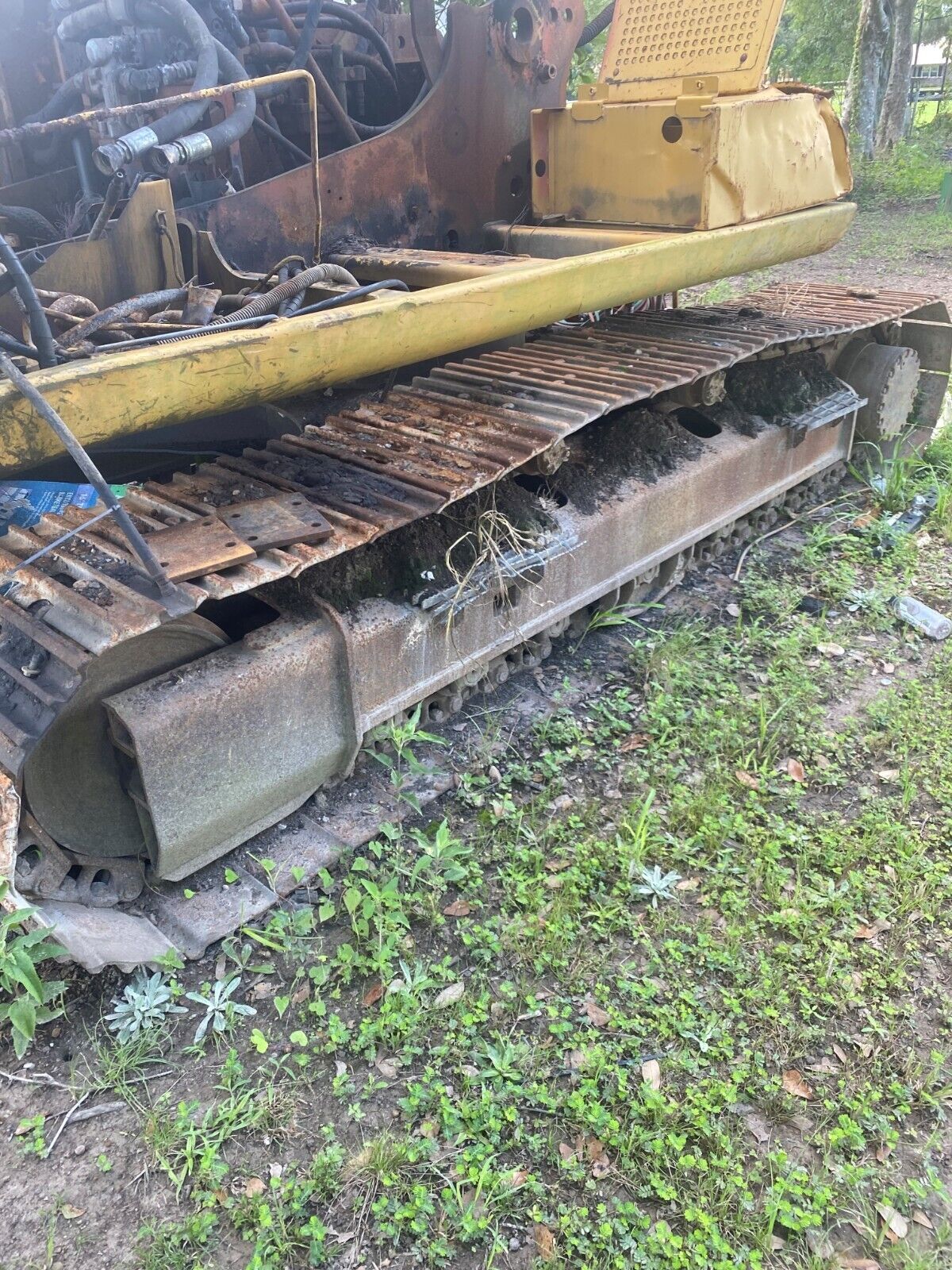Caterpillar 315C excavator undercarriage parts ***Final drives not for sale***