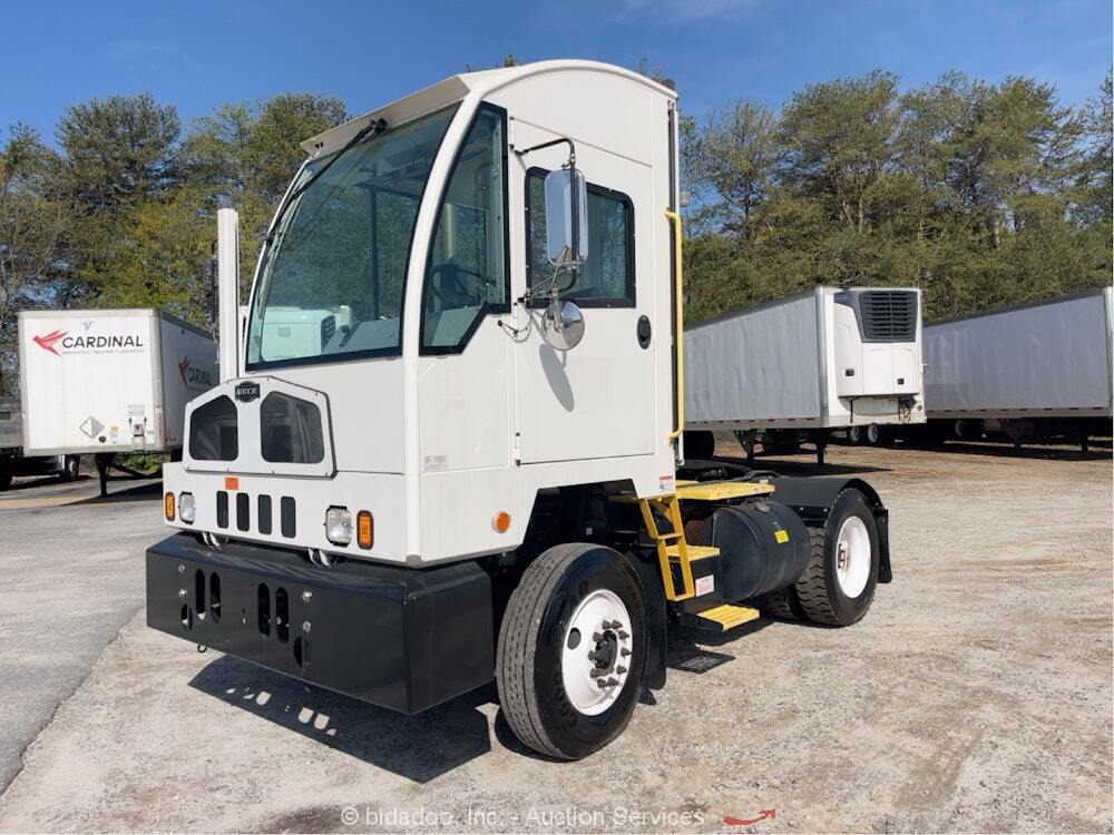 2020 Autocar XSpotter Terminal Tractor Yard Hostler Intermodal Truck A/T bidadoo