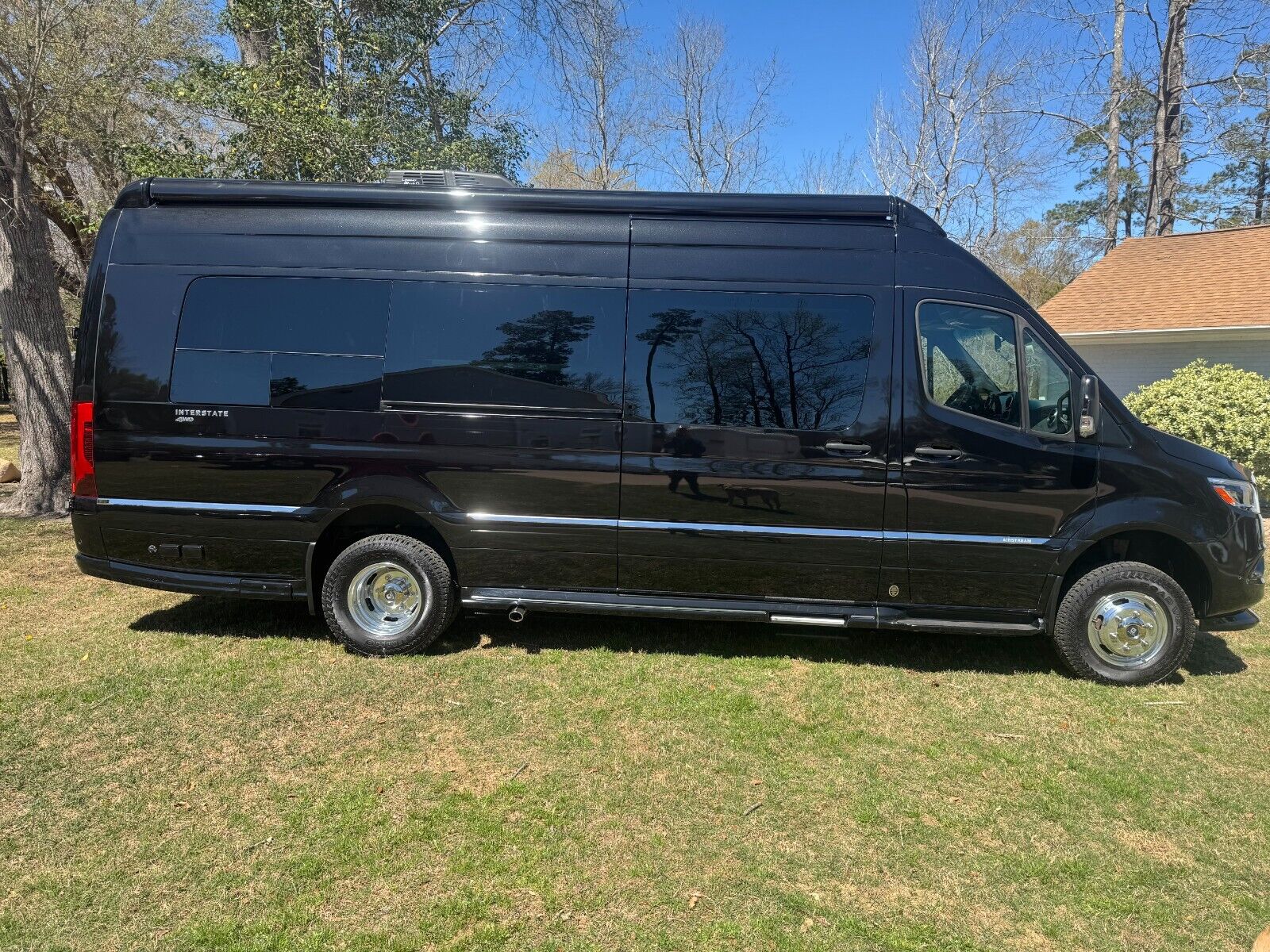 Like New 2023 Airstream Class b