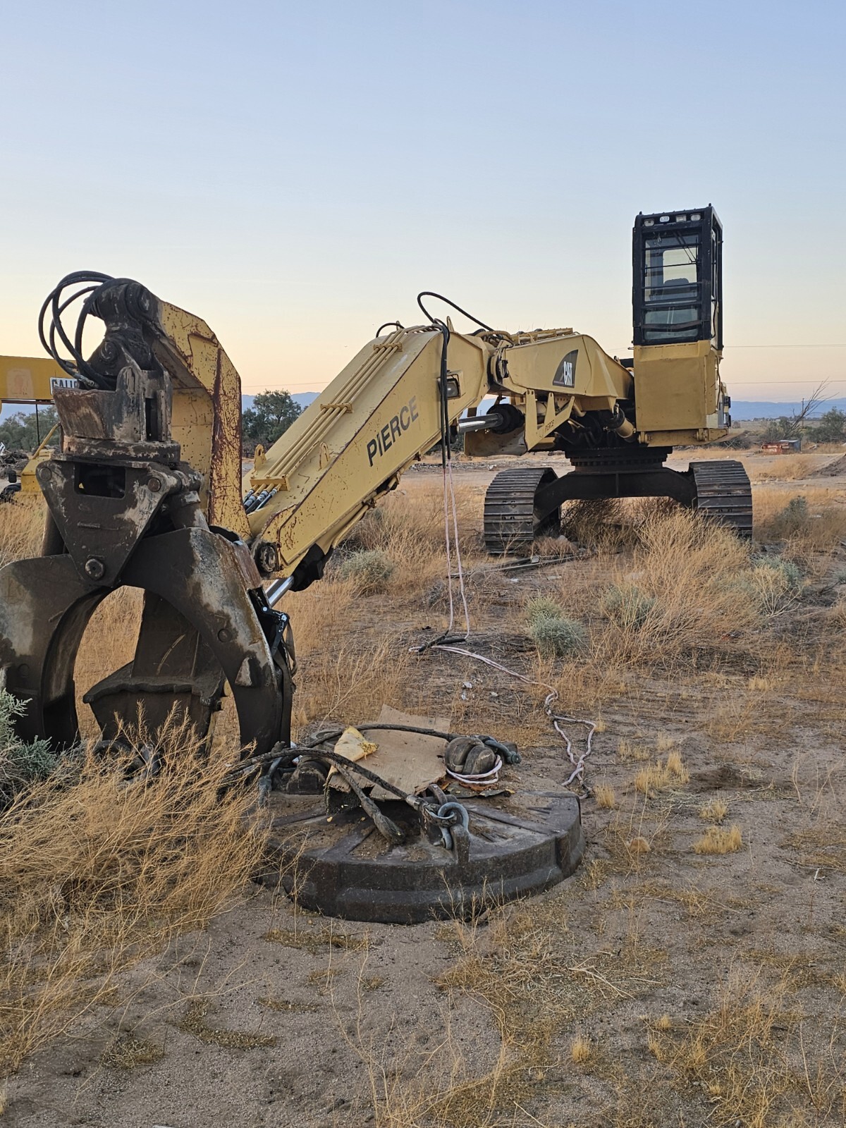 CATERPILLAR 330bll With Magnet CATERPILLAR 330bll With Magnet