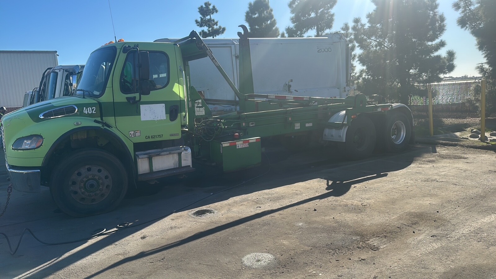 Freightliner roll off