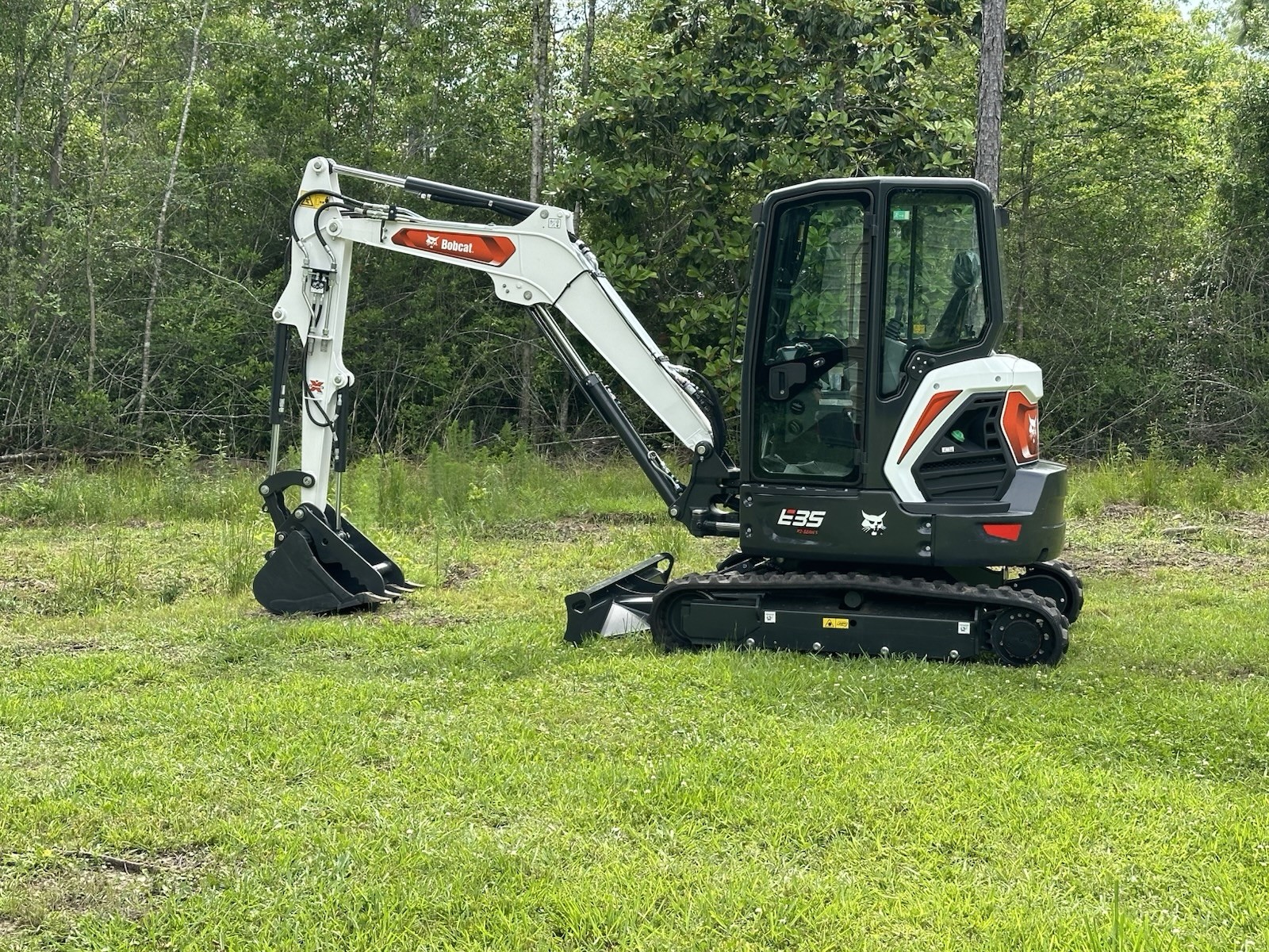 2024 Bobcat E35 R2 long arm