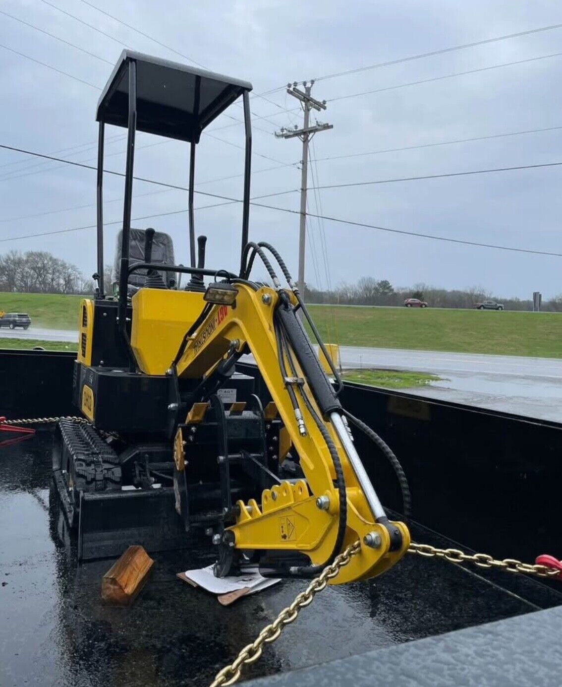 AGT Industrial AGT-QH12 13.5 HP  1 ton Mini Excavator