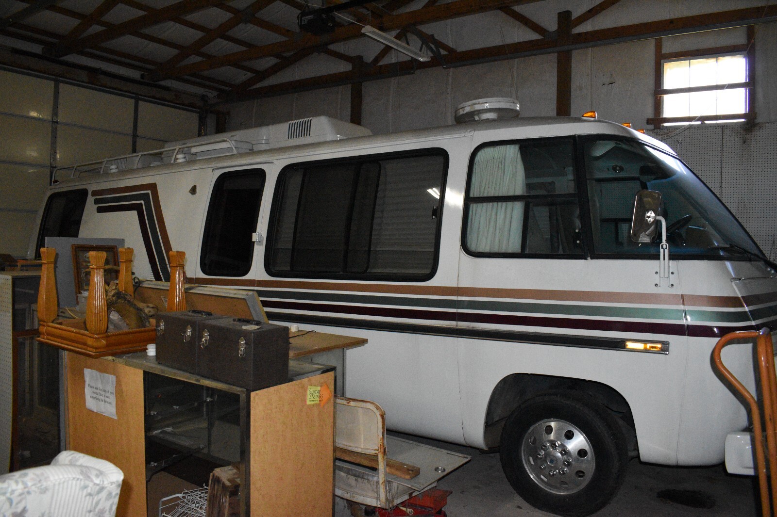 1975 GMC Motorhome ~ Cream