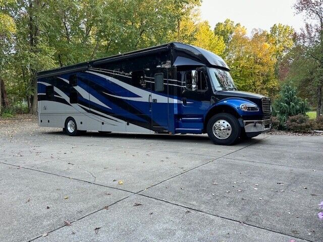 2020 40’ Renegade Verona Super C Diesel RV