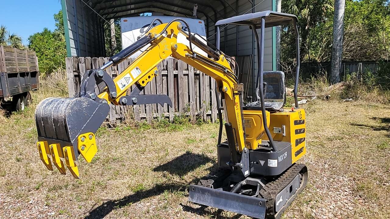 agt mini excavator mx 12 r