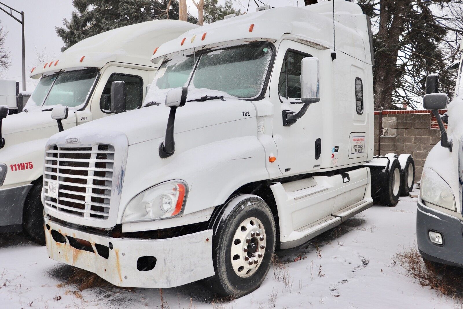 2012 FREIGHTLINER CASCADIA 125 – Semi Truck Tractor SLEEPER CAB
