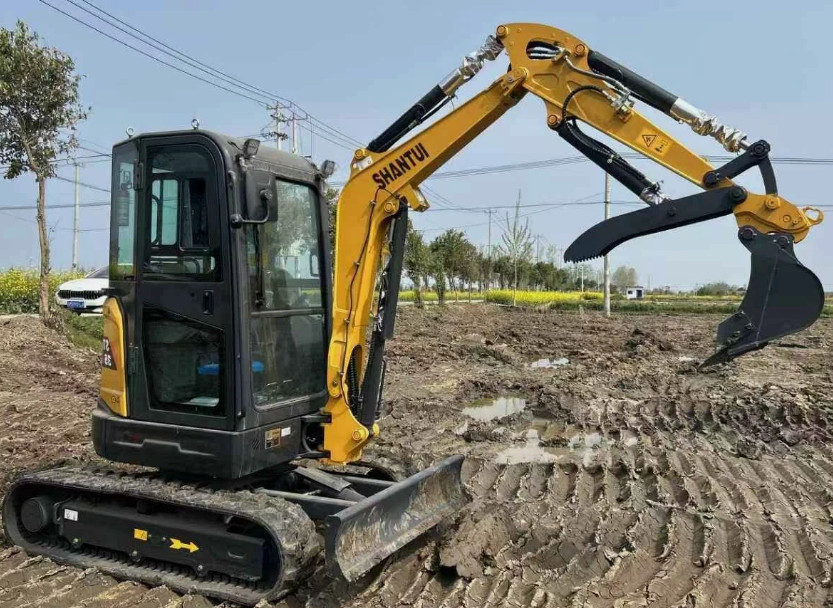 2.8T Mini Excavator Yanmar Diseal Engine Hydraulic thumb clamp with cab 2025 NEW