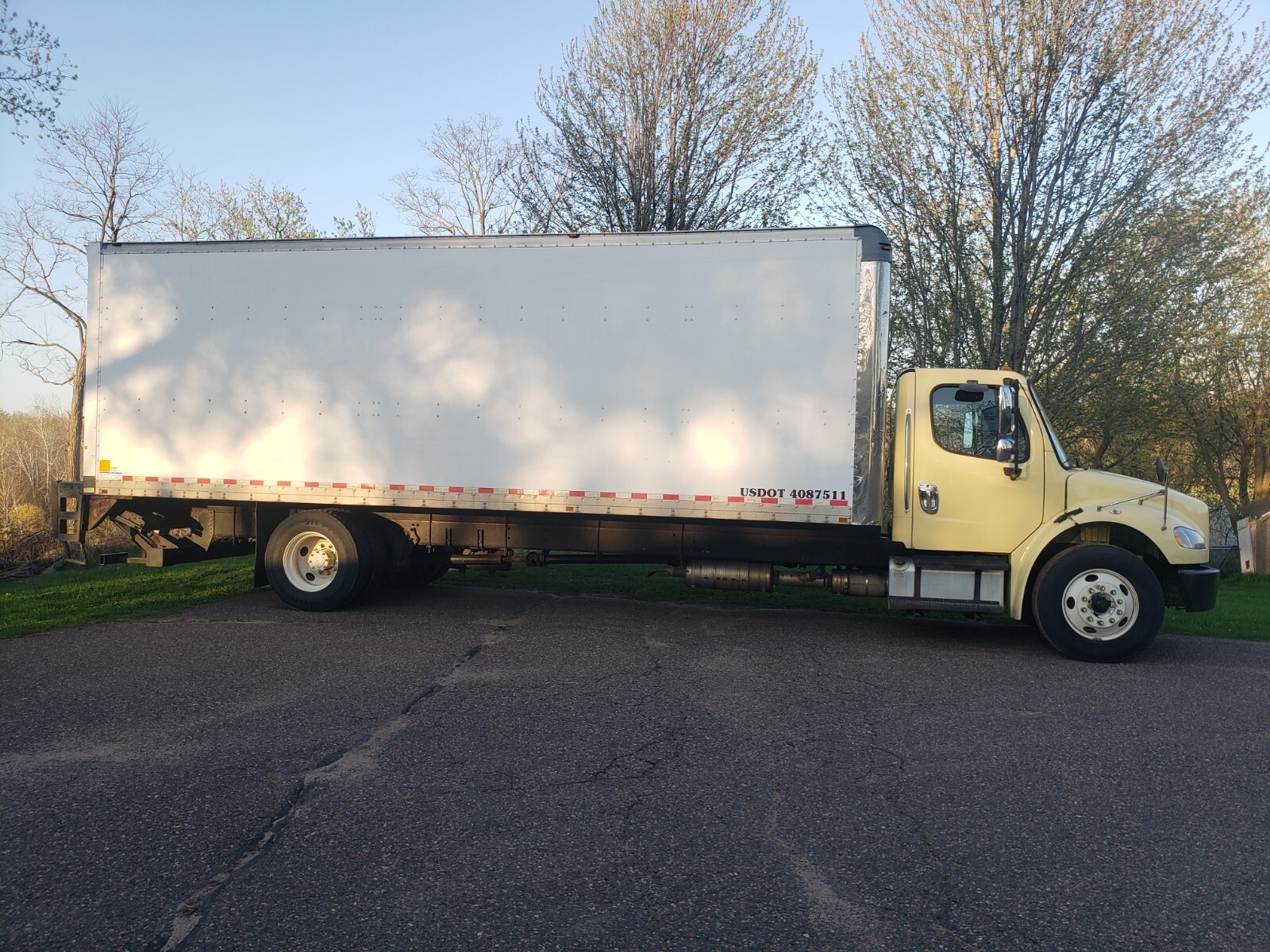 BE YOUR OWN BOSS- 2015 freightliner M2