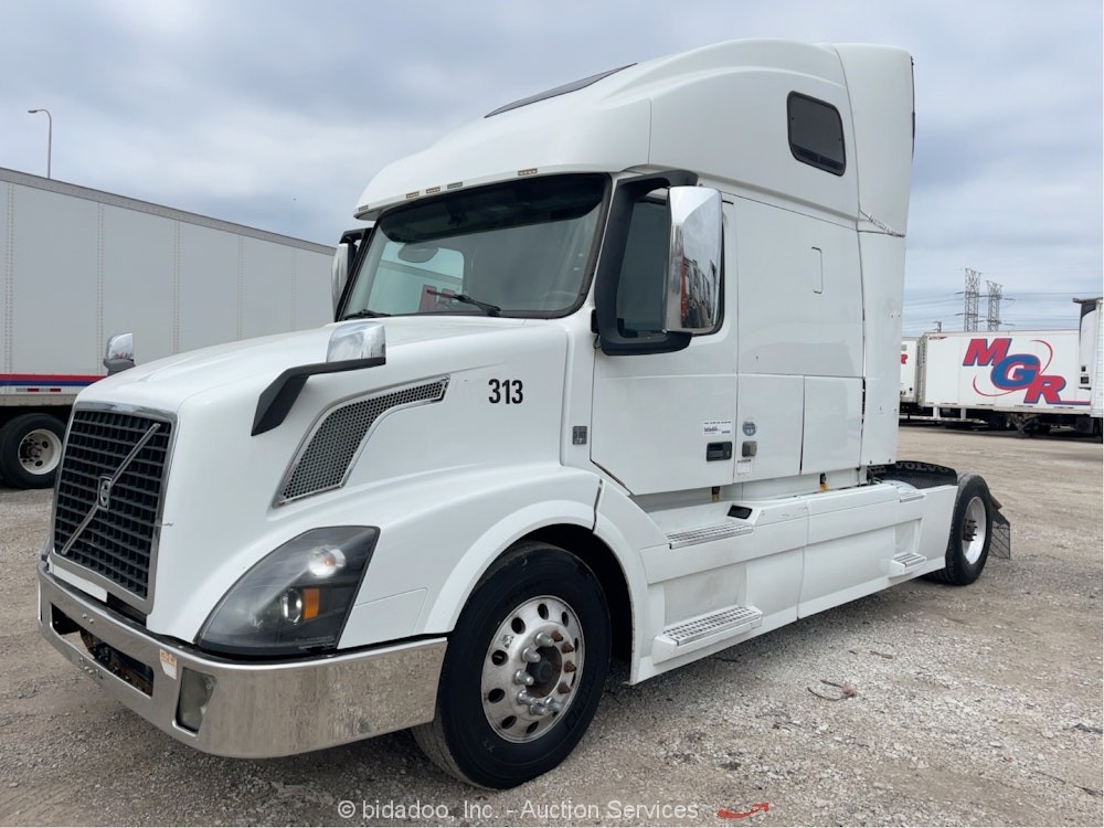 2015 Volvo VNL S/A High Roof Sleeper Semi Truck Tractor D13 A/T A/R bidadoo