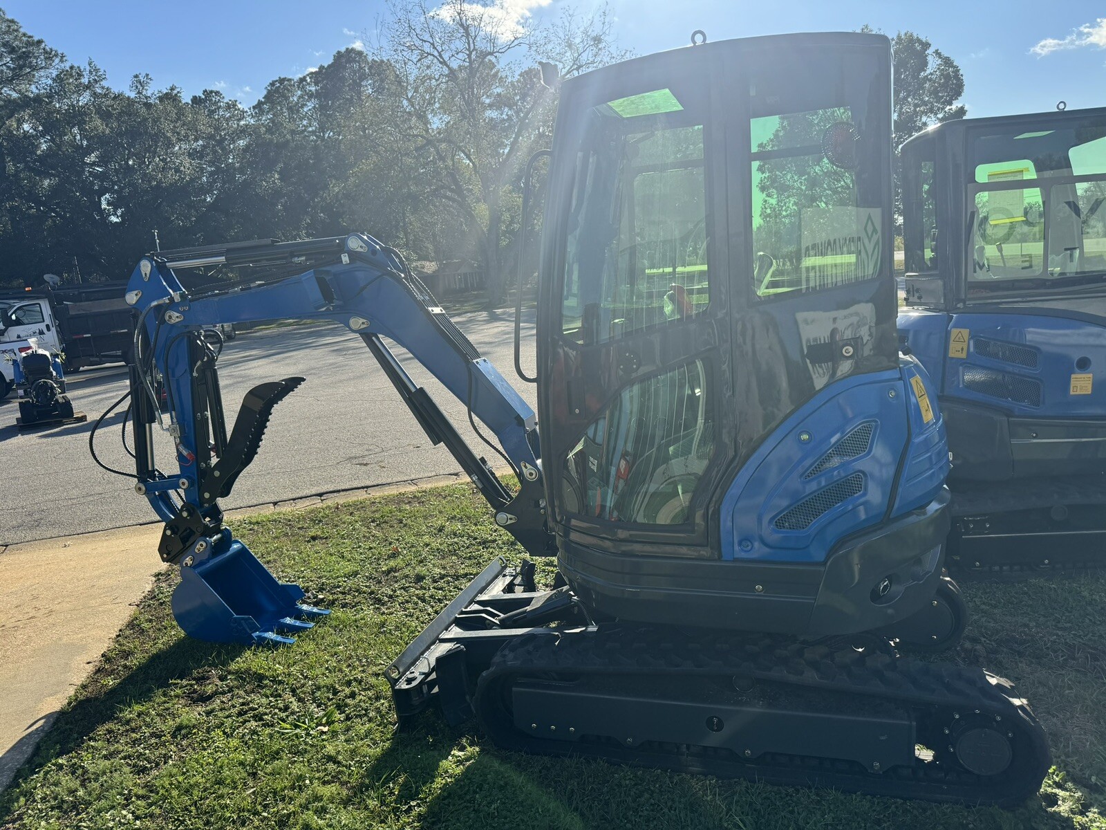 Rippa R22 Pro Mini Excavator, Kubota D1105,  2 Speed, Expanding Track, Swingboom