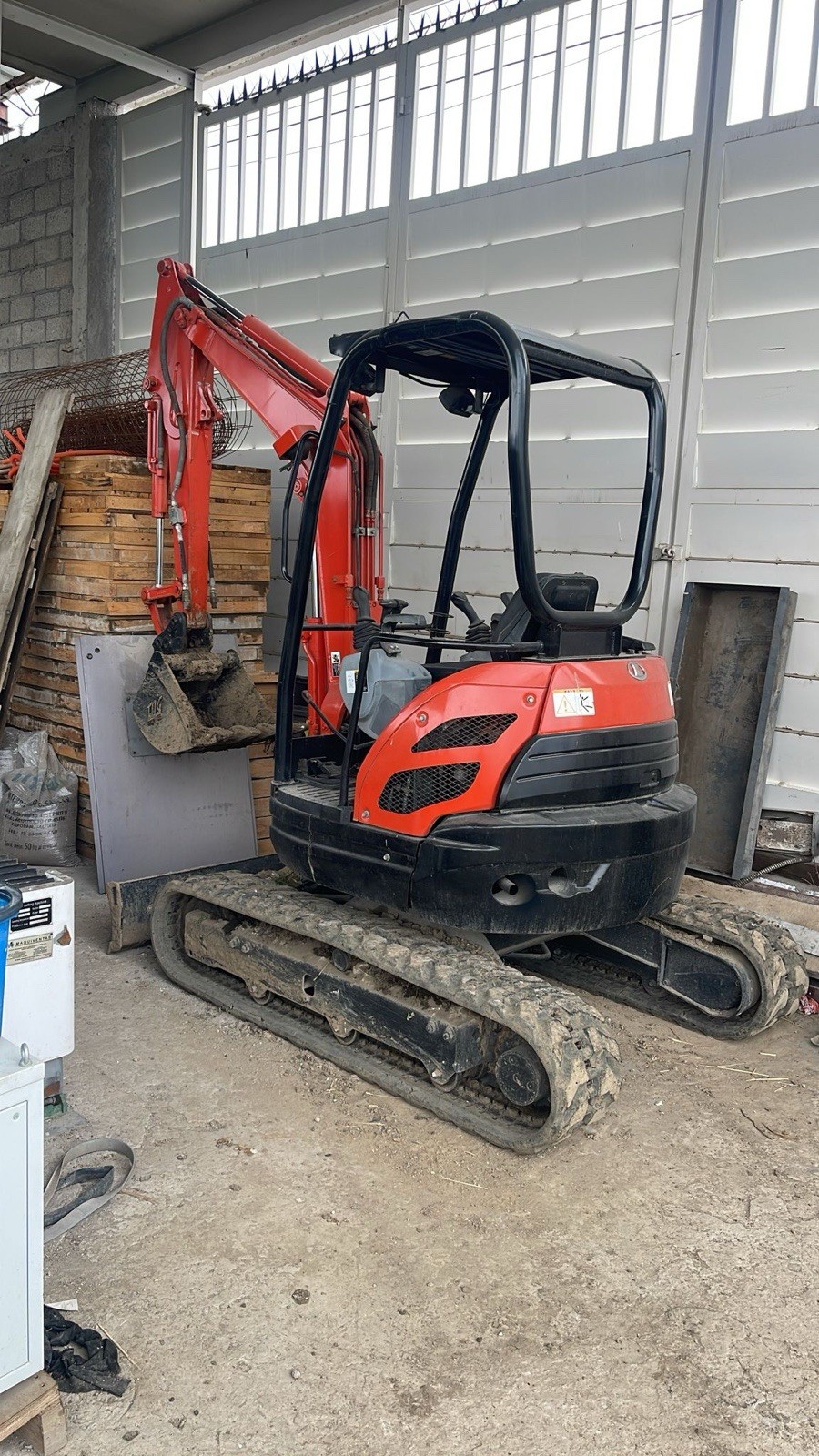 Mini Excavator KUBOTA U25 Diesel Engine