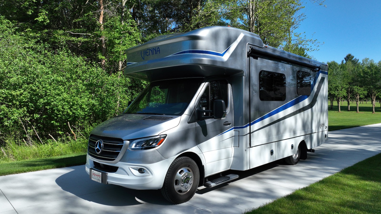 2023 Renegade Vienna 25RMC Used