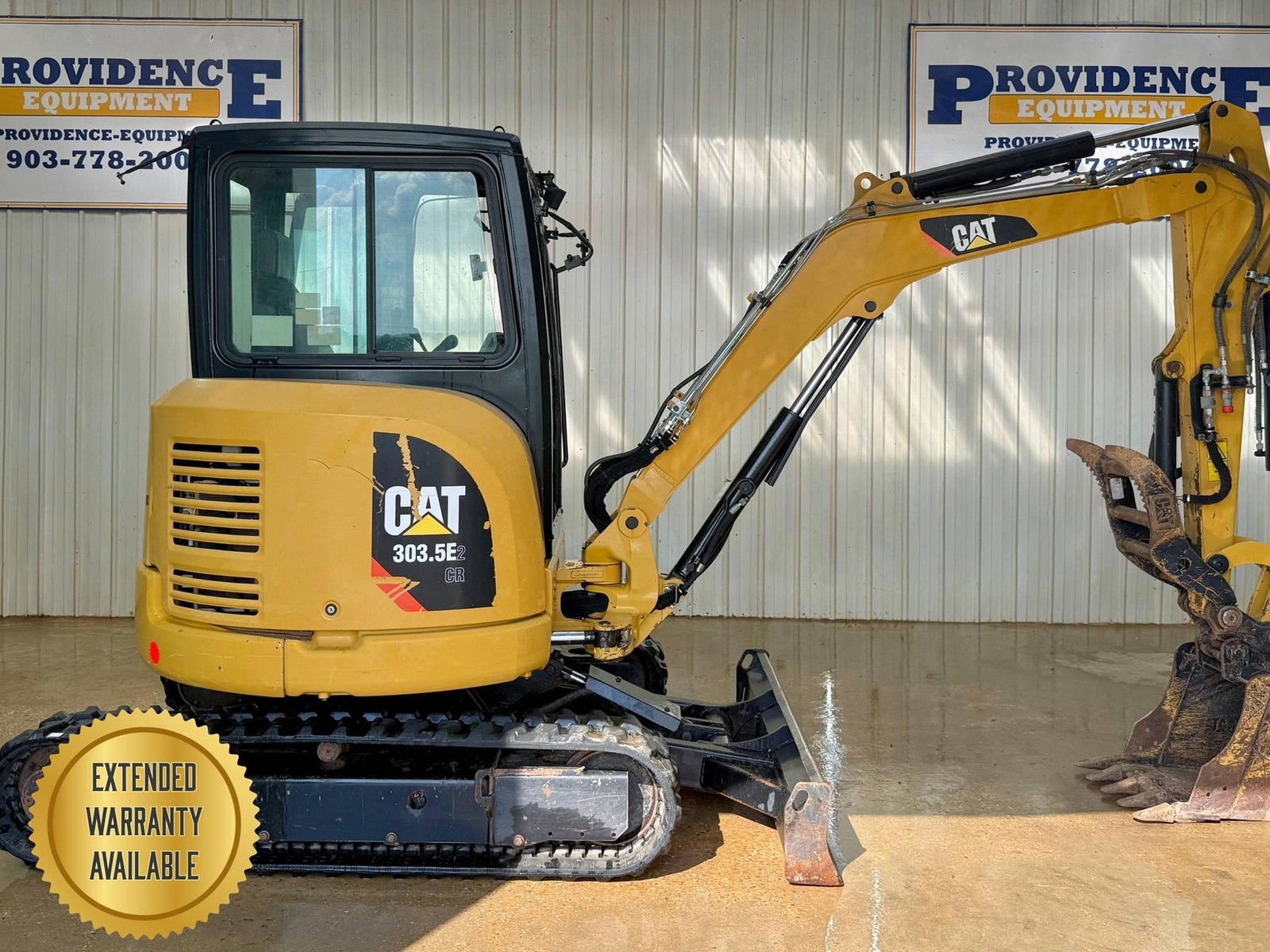 2015 CATERPILLAR 303.5E2 CAB STRAIGHT BLADE EXCAVATOR WITH HYDRAULIC THUMB