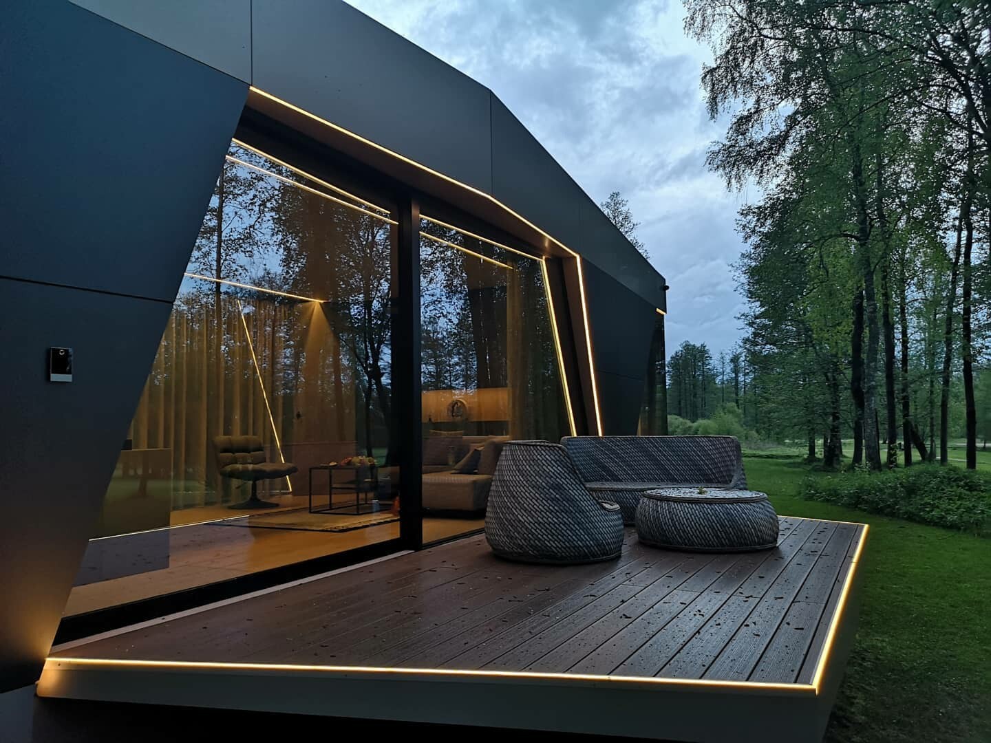 Tiny Homes to Live in for Adults Fully Furnished luxury Lodge off site for sale