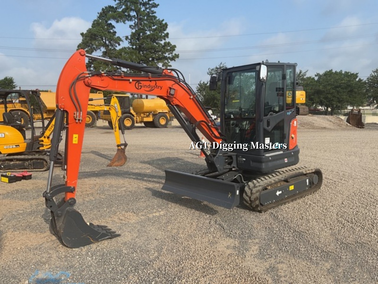 LOCAL PICKUP CFG-40UF 4 Ton Mini Excavator Digger Kubota Engine High Performance