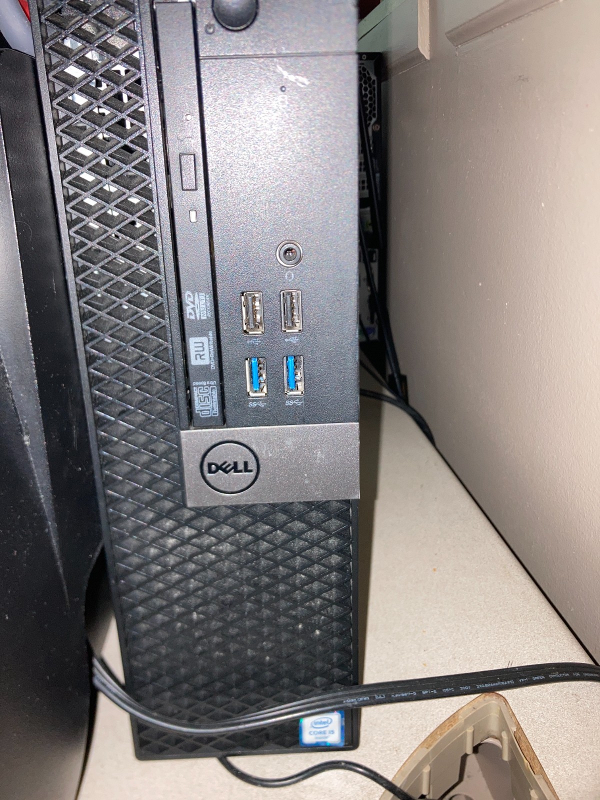 Dell OptiPlex SFF Intel Core5 6Gen Quad Core 3.2GHz 16GB 1TB HDD and DVD