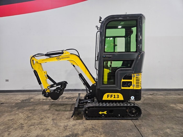 2024 INDUSTRIAL FF-13 1.25 TON TRACK GASOLINE CAB MINI EXCAVATOR STK 14880