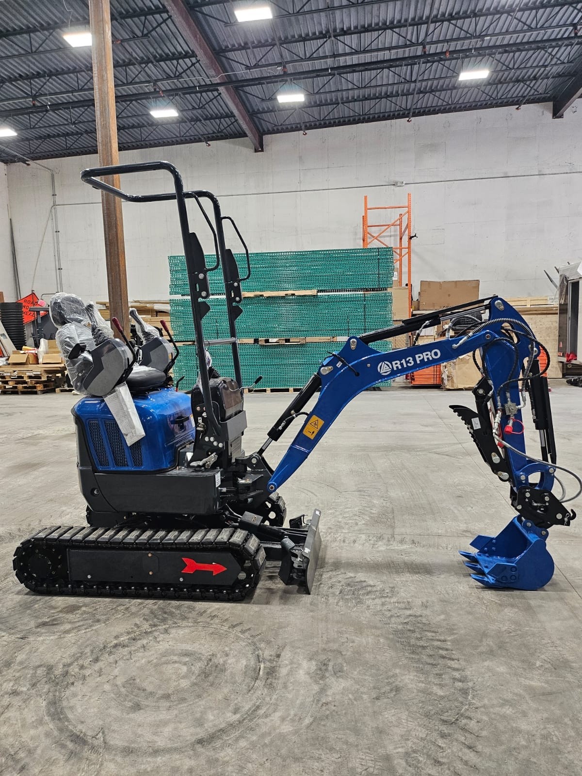 R13 Rippa Pro With Expansion Tracks and Swing Boom