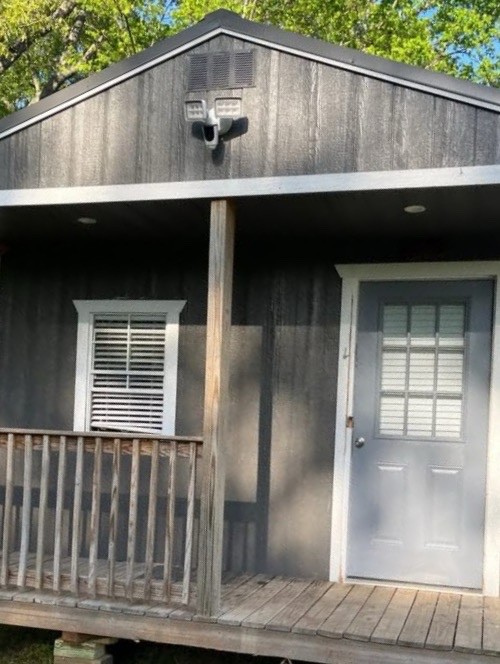 GREAT Tiny Home 16 x 32, Rustic & Ready, 2 rooms with front porch