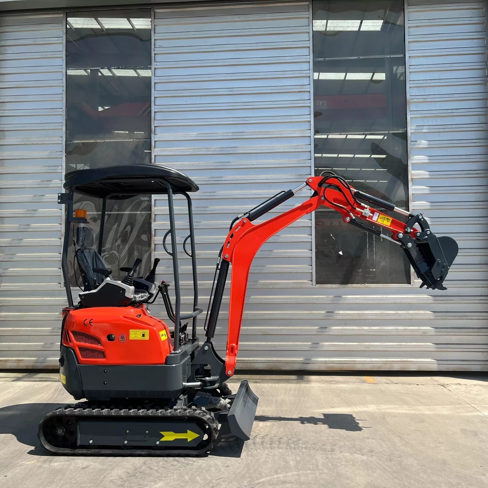 2025 2 Ton New Mini Excavator, EPA certified USA KUBOTA D902 Diesel Engn 16 hp