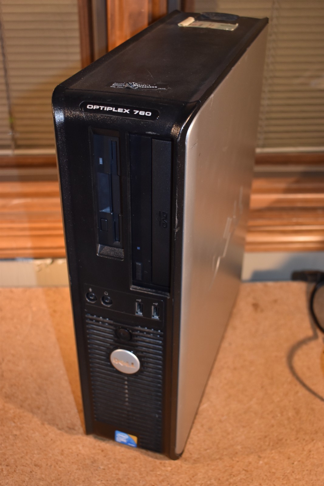 Dell Optiplex 760 Core 2 Duo E8400 3GHz 500GB Windows XP Pro 32bit Floppy Drive