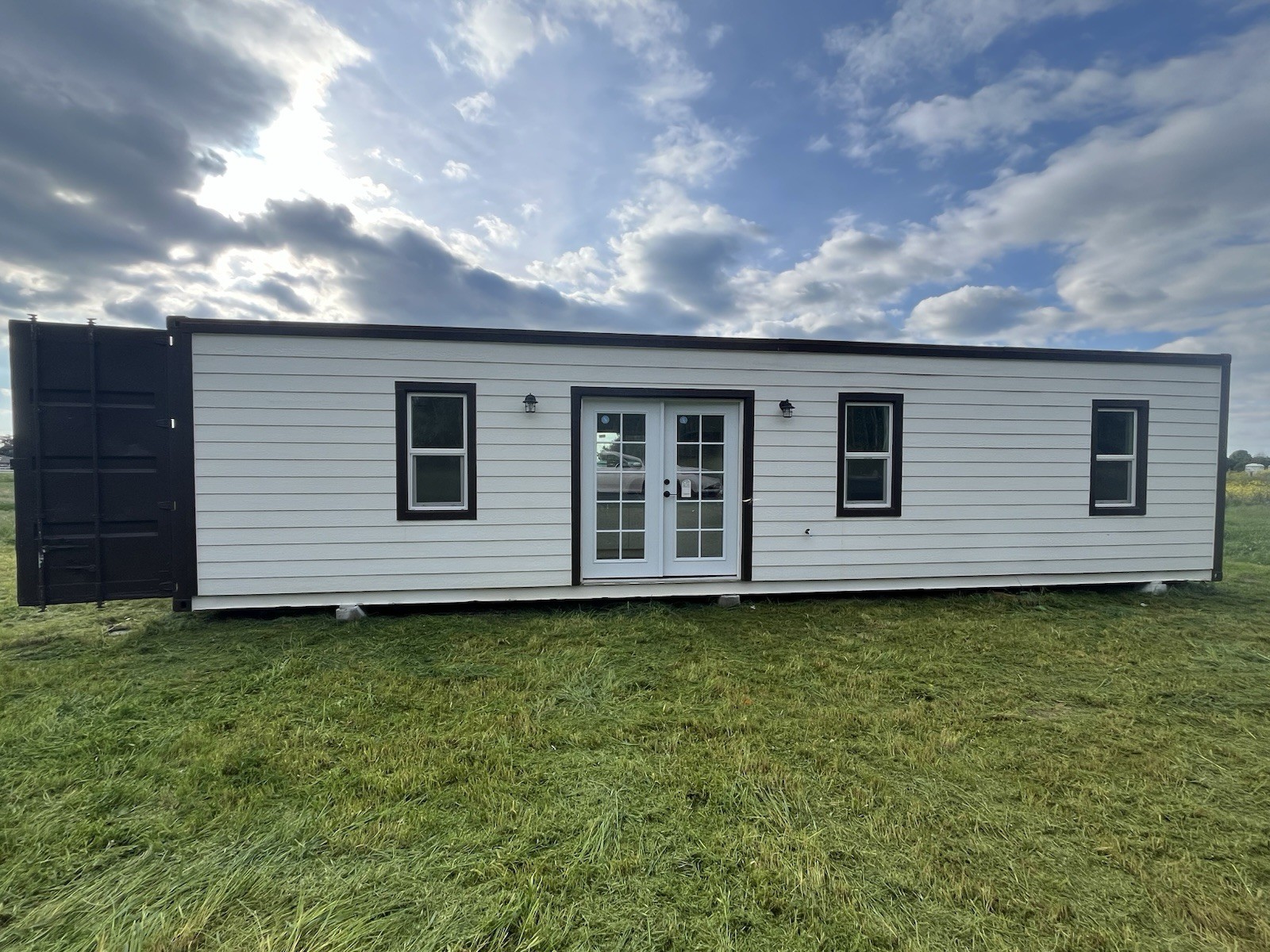 Professional Customization Available 40ft Tiny Container House