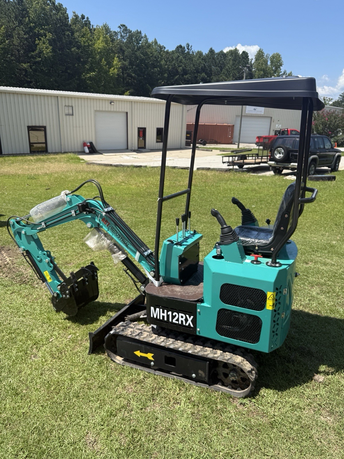 AGT MH12RX Mini Excavator Tracked Crawler Digger 13.5HP Gasoline RATO Engine NEW