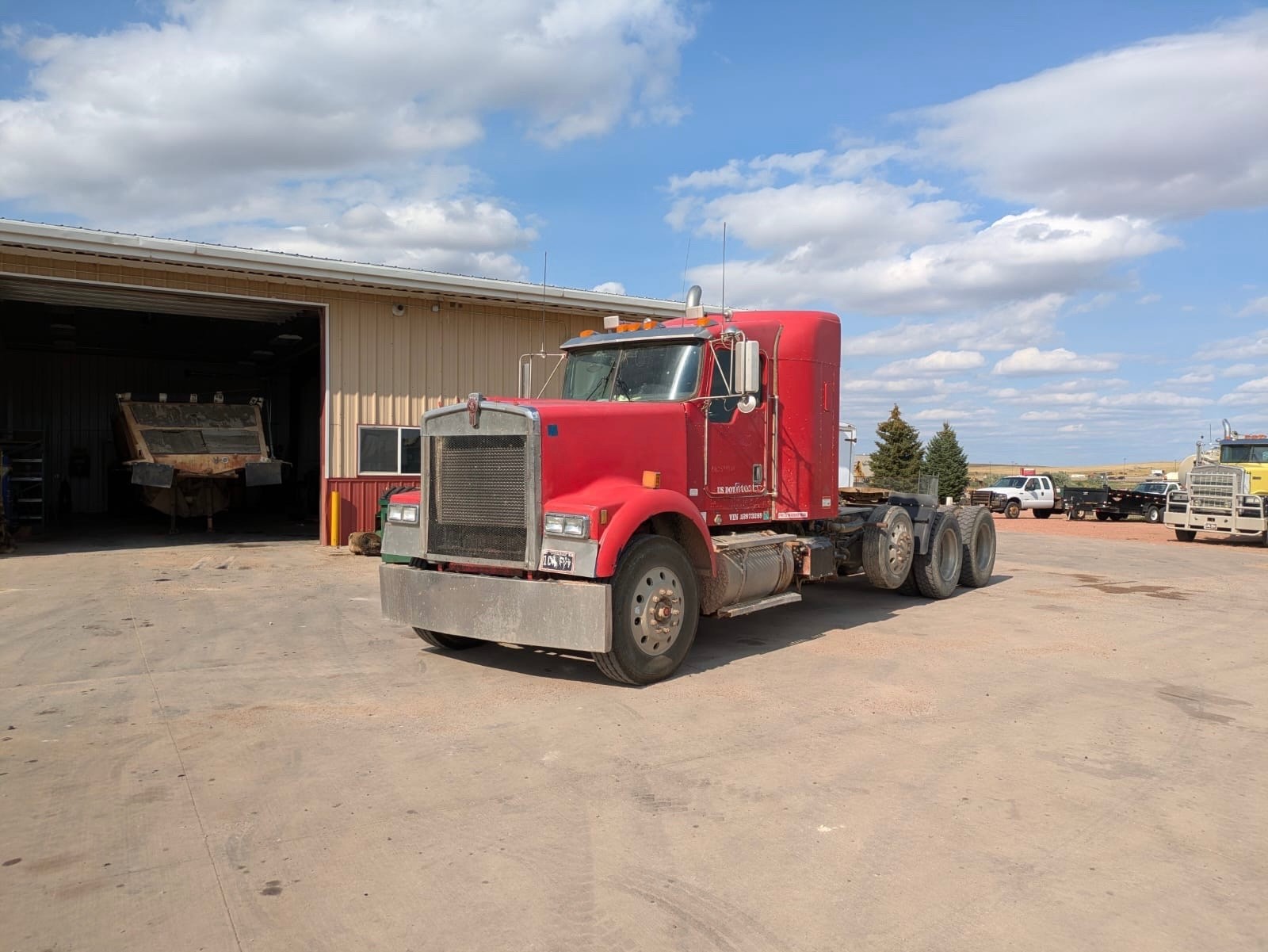 2001 Kenworth W900
