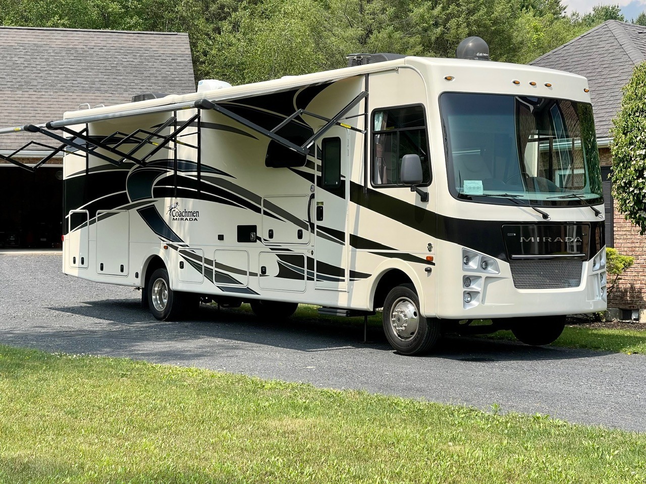2020 Coachmen Mirada 32SS Class A RV