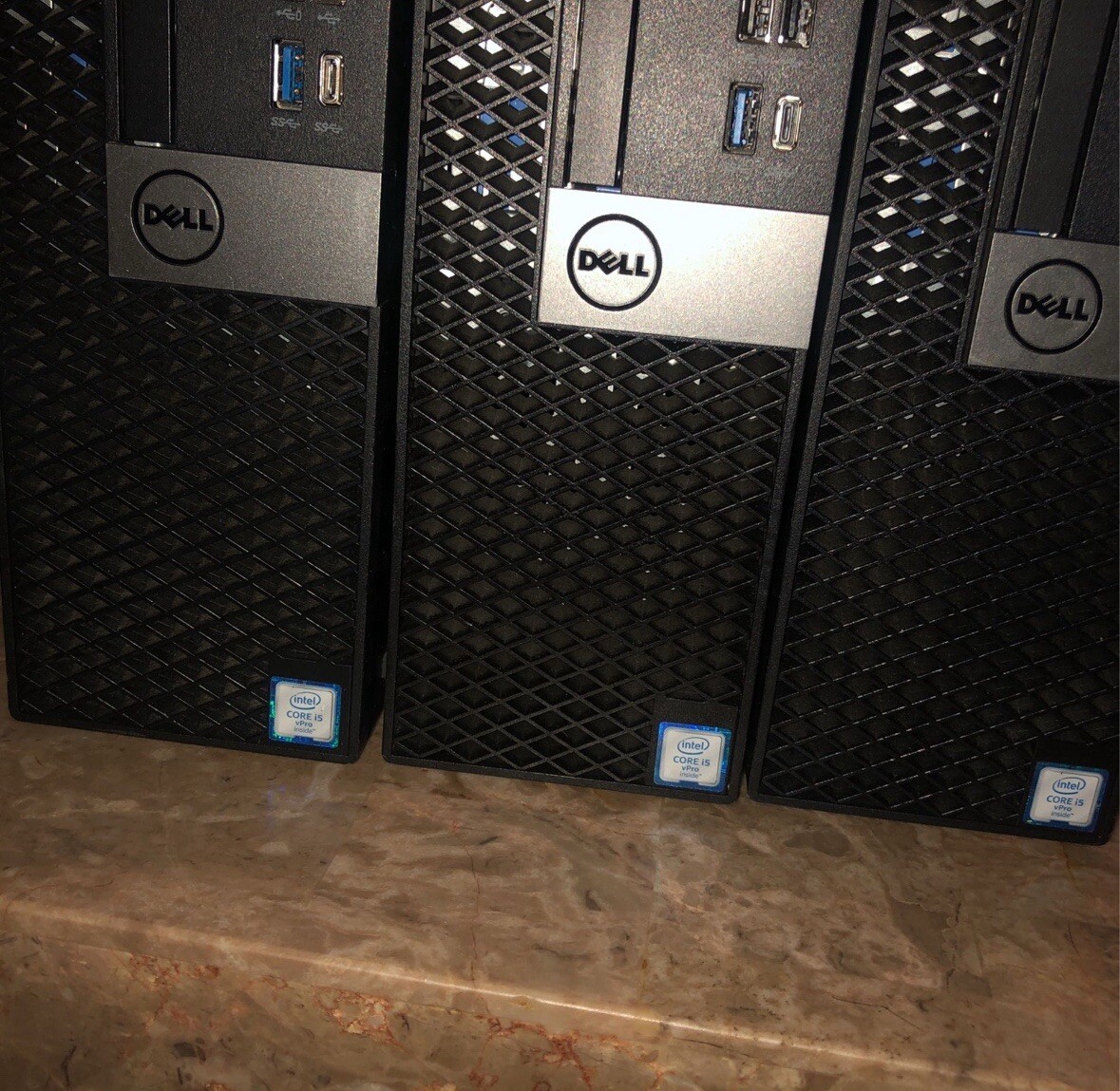 2Dell OptiPlex 3050 (256GB SSD Intel Core i5-6500 3.2GHz 8GB RAM) SFF Desktop PC