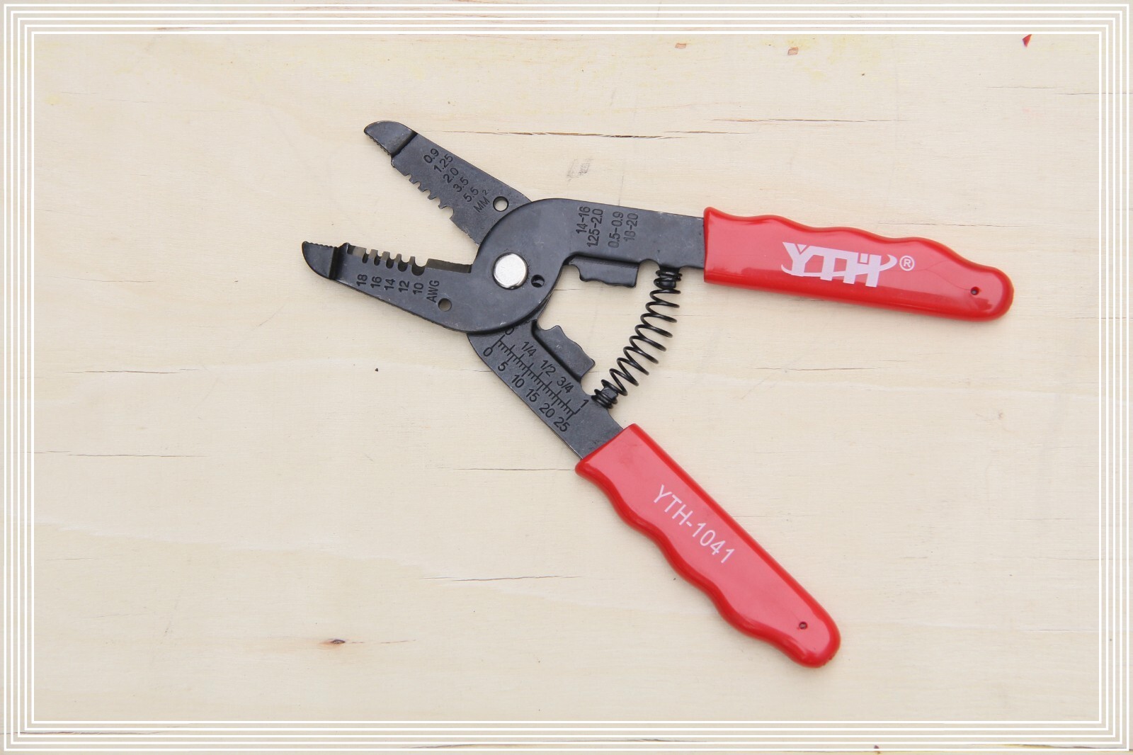 Cutter for Solid and Stranded Wire / Milwaukee 48-22-6109 7-1/8″ Wire Stripper