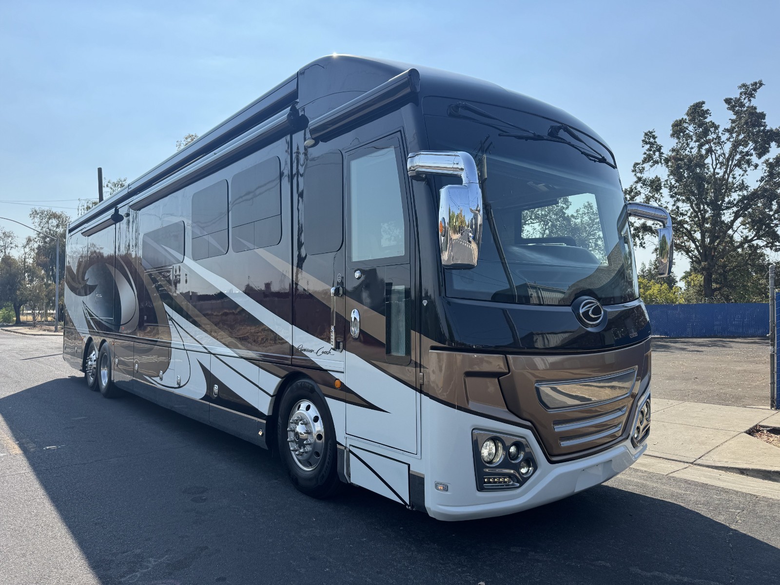 2018 AMERICAN COACH AMERICAN EAGLE 45C CLASS A DIESEL PUSHER COACH
